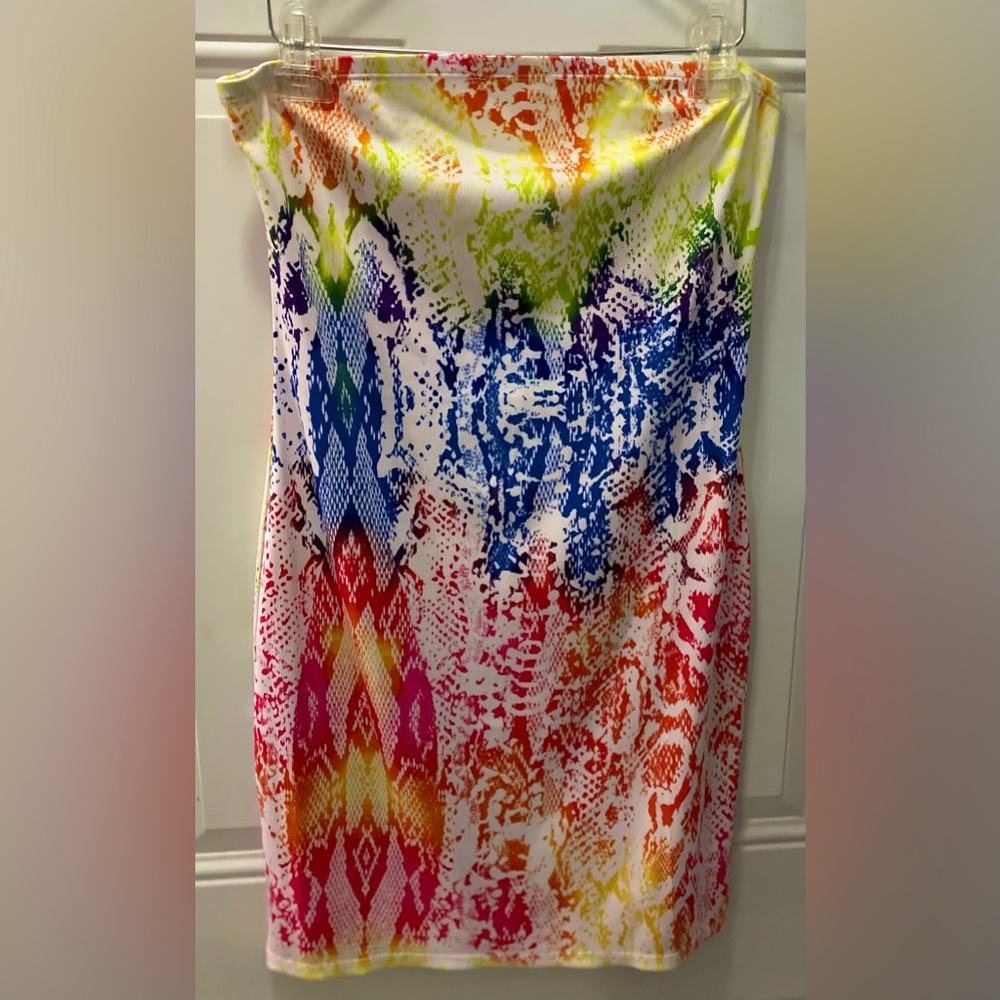 NWOT GORGEOUS Multicolor Strapless Elastic Top Swimsuit Coverup Dress